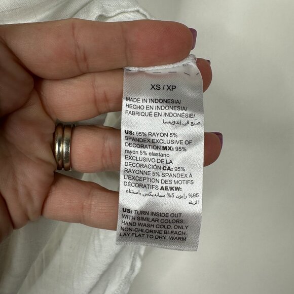 2/$30 White House Black Market Everyday Short Sleeve V-Neck Tee White XS #A0052 - Picture 7 of 8